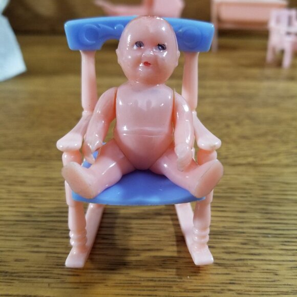 Vintage Dollhouse Nursery Furniture Lot #4 – Renwal & Reliable - Picture 10 of 12